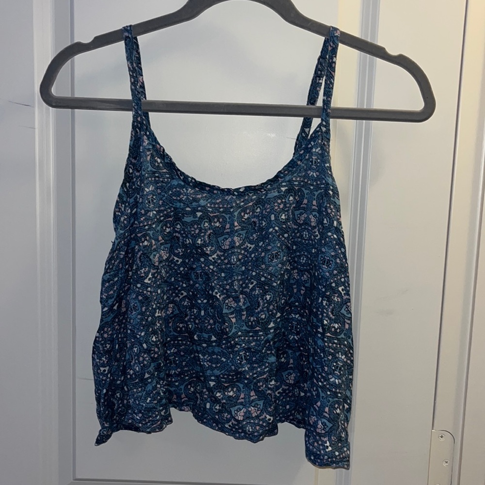 Abercombie & Fitch blue floral flowy crop tank size L